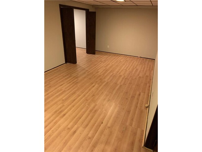 Building Photo - 1109 Trailwood N