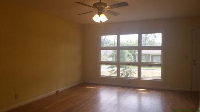 Photo - 302 22nd E St House