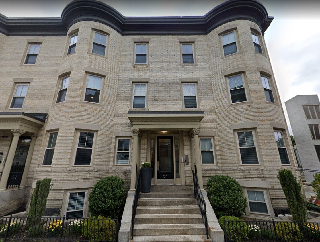 58 Kent St Unit 2A, Brookline, MA 02445 Condo for Rent in Brookline