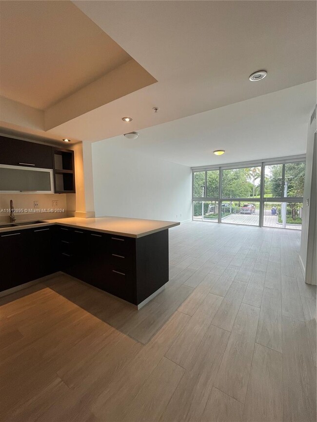 Foto del edificio - 2025 Meridian Ave