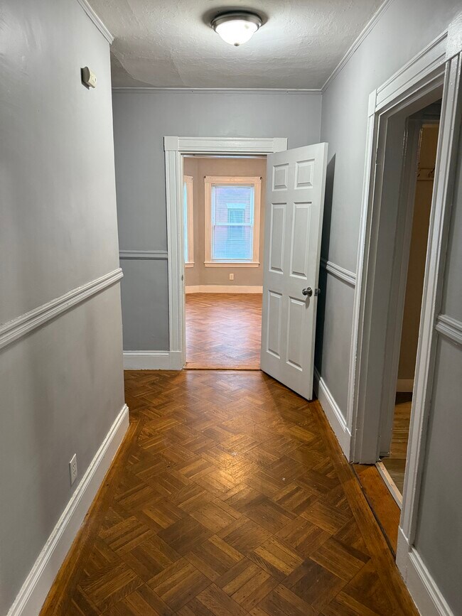 Entrance Hallway - 15 Fenelon St