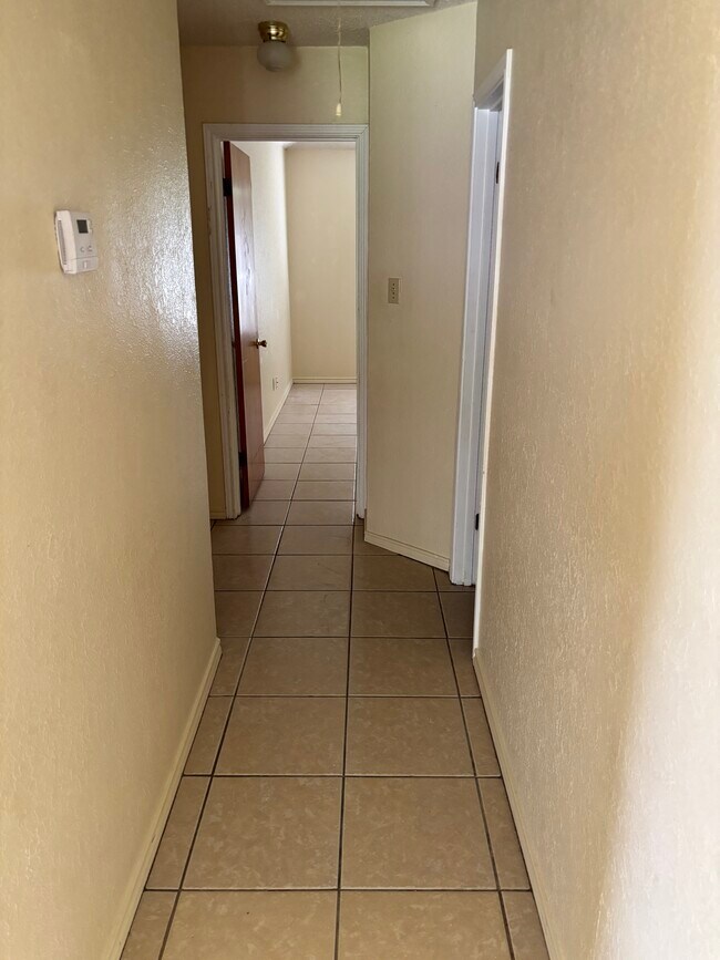 Foto del edificio - 310 Regency Ln