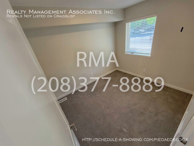 Building Photo - 2292 W Kootenai St