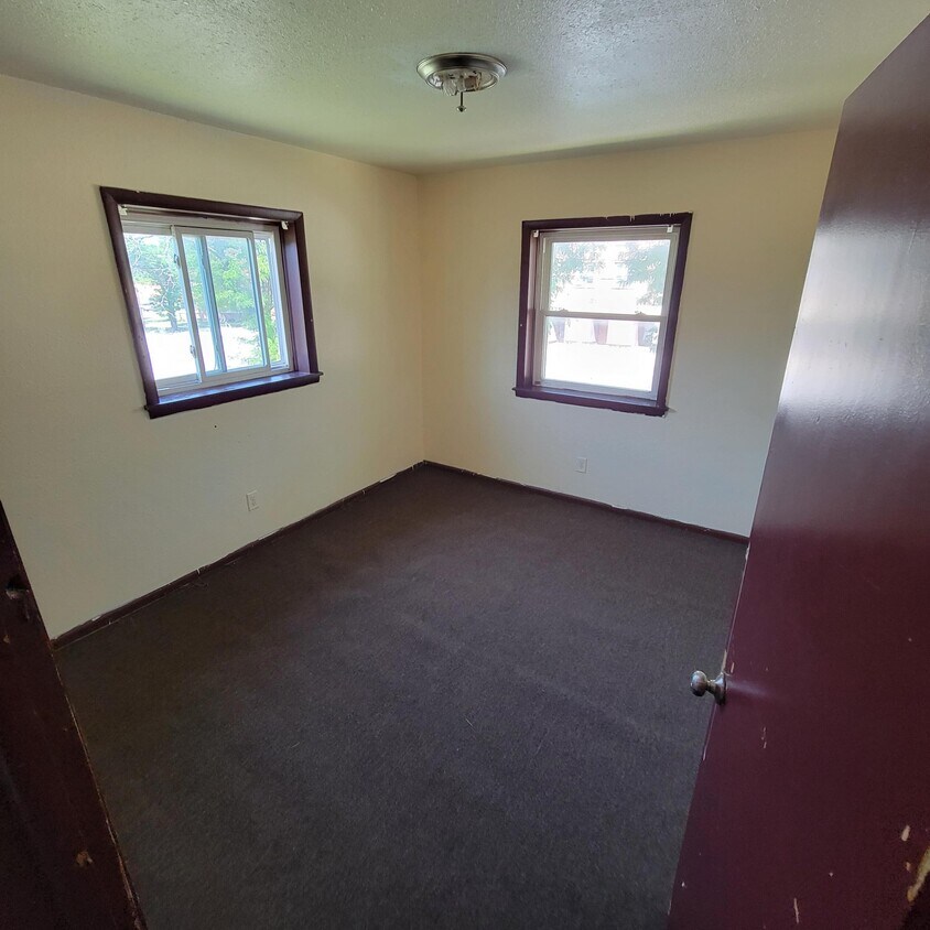 1421 W Atkinson Ave Unit 8, Milwaukee, WI 53206 Room for Rent in