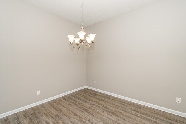 Building Photo - 10324 Deep Creek Cove