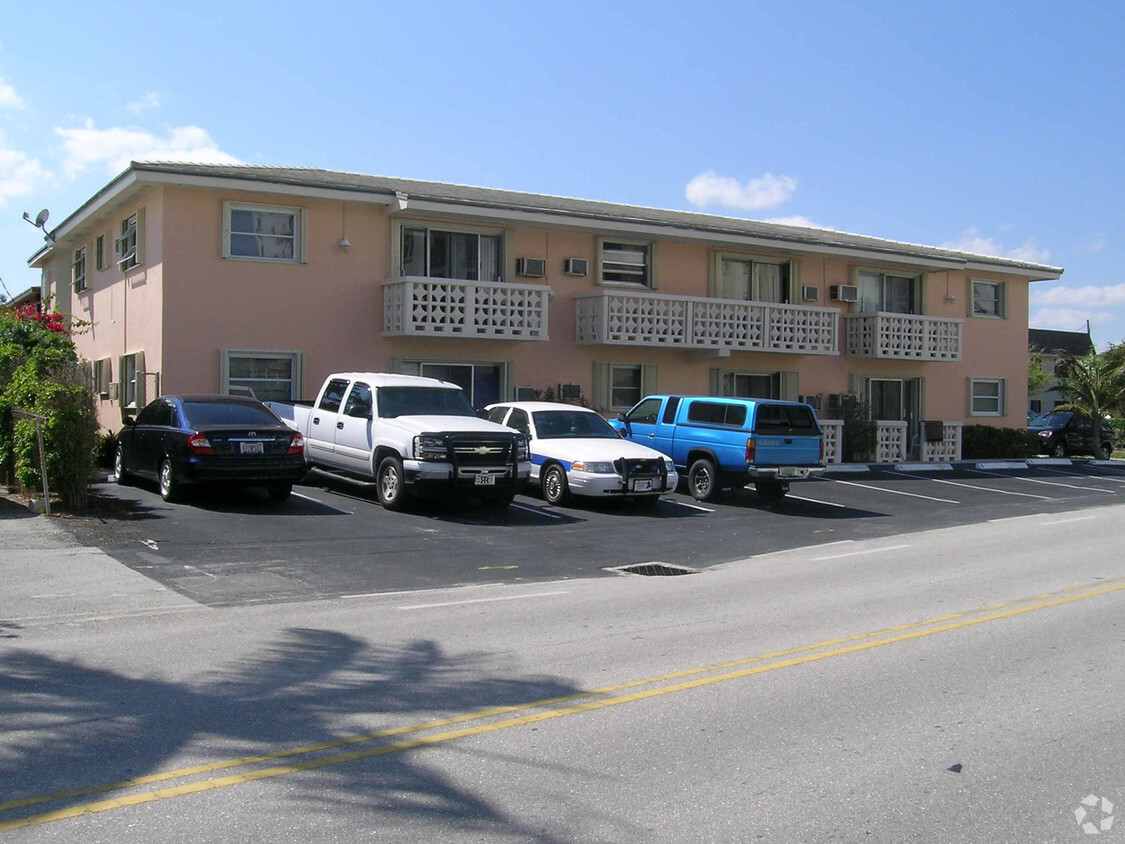 Primary Photo - Palm Beach Shores