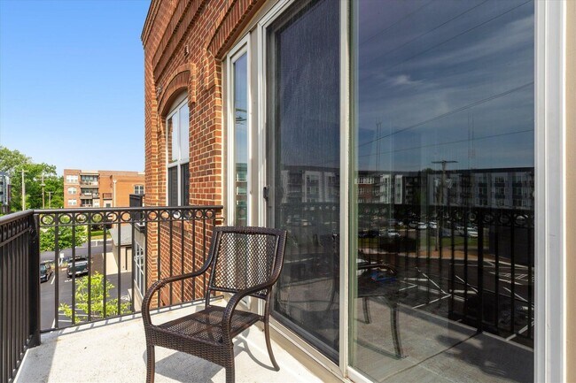 Foto del edificio - 925 Ingleside Ave