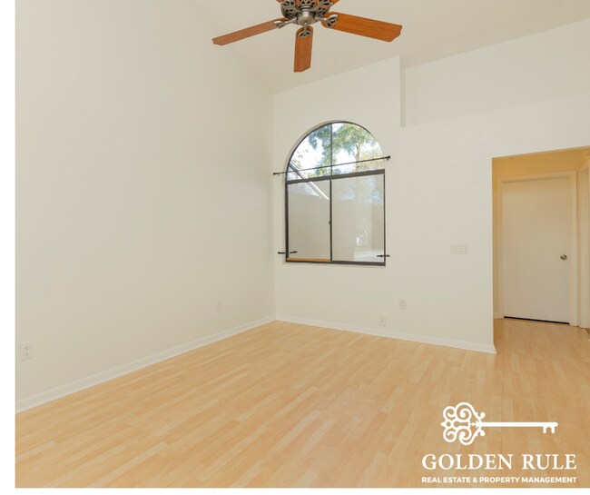 Building Photo - 2850 SW 38th Pl