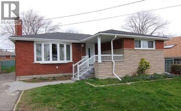 Building Photo - 1107 Mohawk Rd E