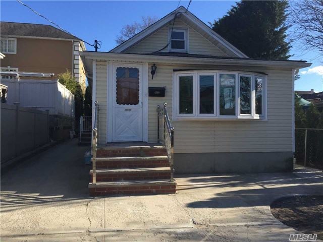 Primary Photo - 248-46 Rushmore Ave
