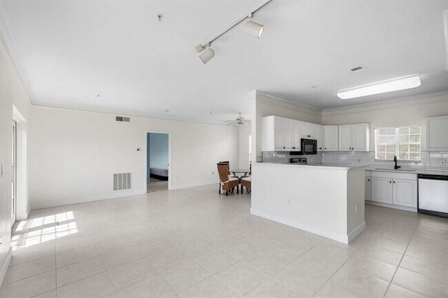 Foto del edificio - 4336 Bayside Village Dr