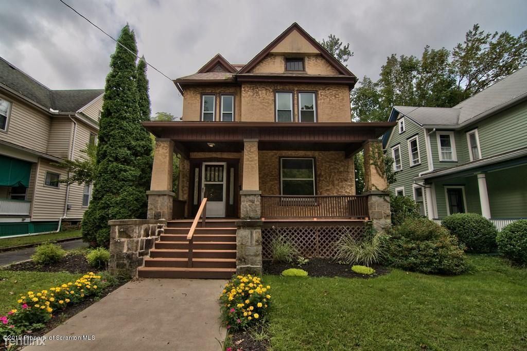 Primary Photo - 4 br, 2 bath House - 814 Sunset Street