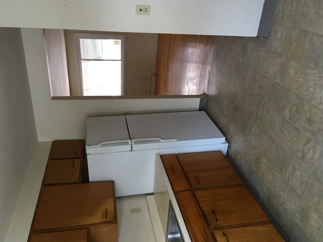 Building Photo - 159 Forest Ave