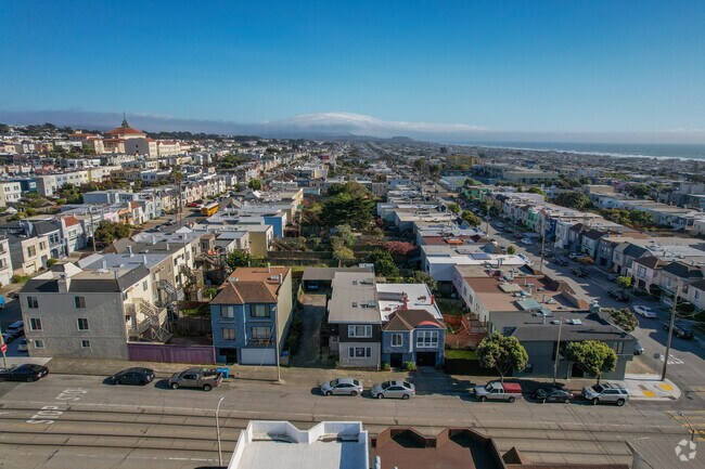 Aerial Building Photo - 3631 Judah St