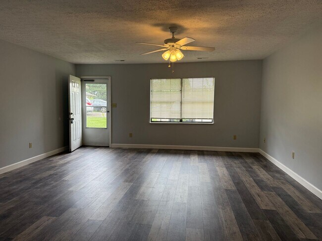 Foto del edificio - Charming 2 Bedroom, 1 Bath Duplex in Maryv...