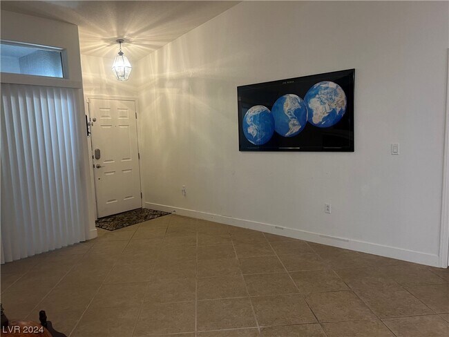 Foto del edificio - 3350 Cactus Shadow St