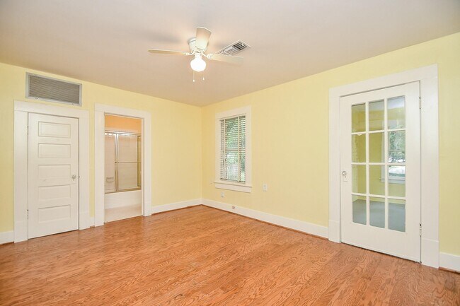 Foto del edificio - 4528 Magnolia St