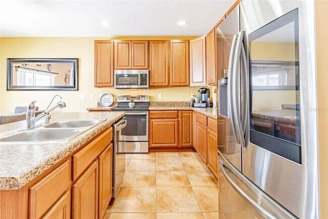 Building Photo - 1038 Suffragette Cir