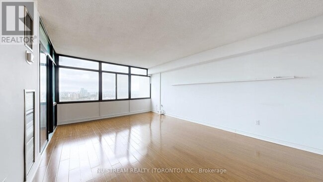 Building Photo - 1555-1555 Finch Ave E