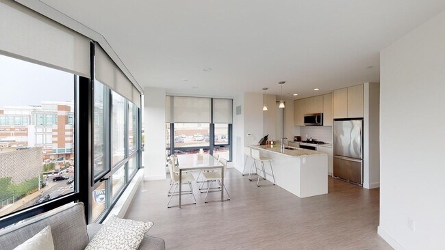 Foto del edificio - 80 Fenwood Rd