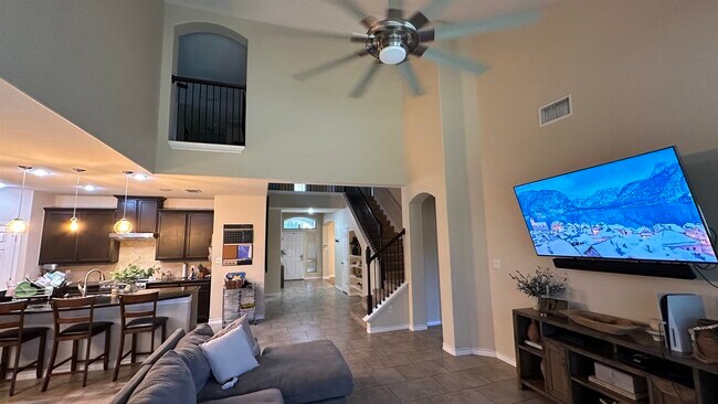 Building Photo - 123 Majestic Palm Dr