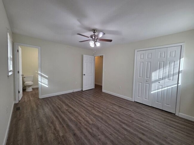 Building Photo - Beautiful Brick - Ranch Style Home!