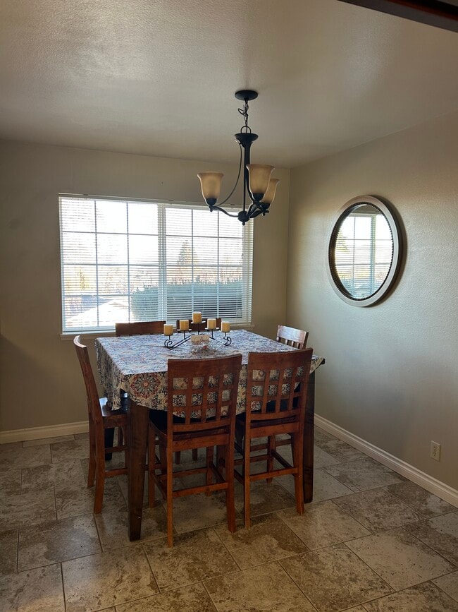 Building Photo - 810 N 51st Ave