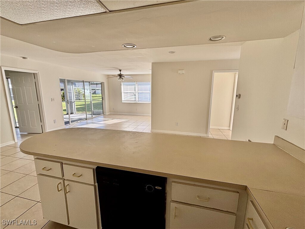Primary Photo - 1017 Cape Coral Pkwy W