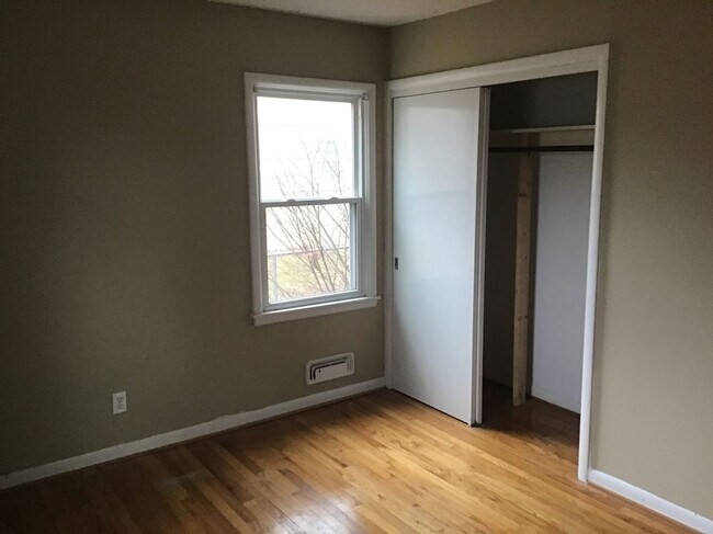 Building Photo - COMING SOON! - Newly Renovated 3Bd, 2Bth i...