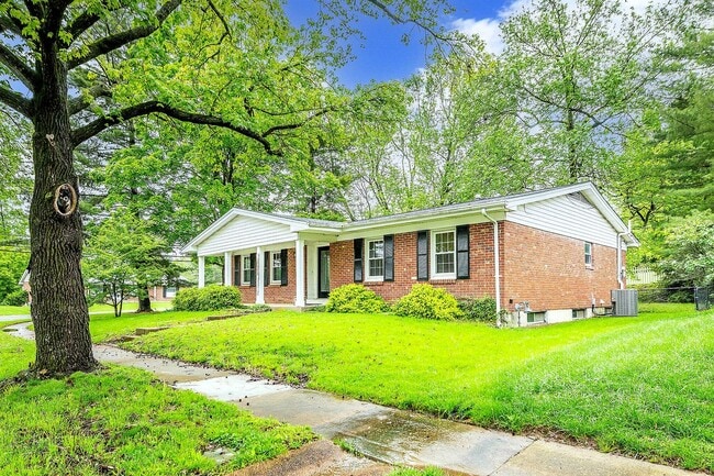 Building Photo - 10602 Tioga Ct
