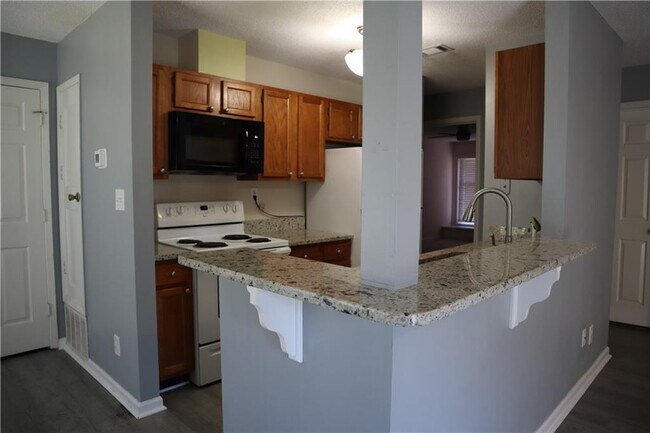 Foto del edificio - 1103 Garden Ct