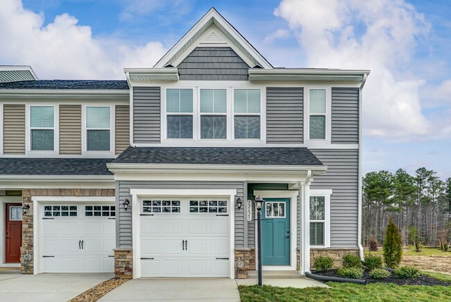 Building Photo - Wonderful townhome