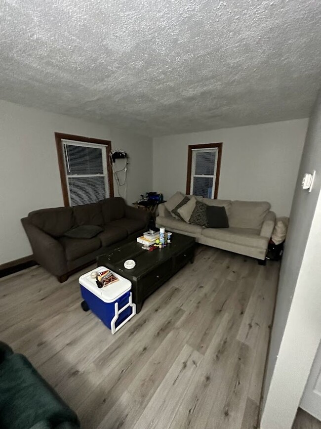 Building Photo - 4 Bedroom- Walking distance to BSU