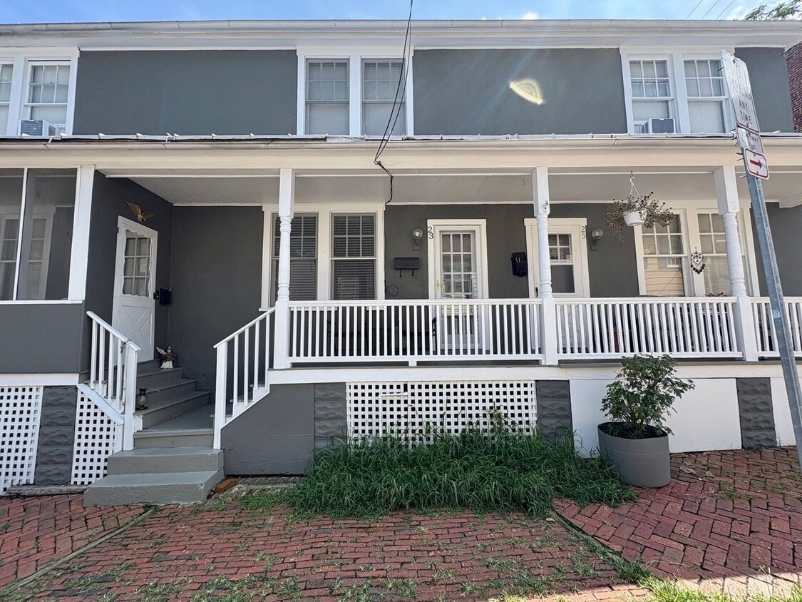 Primary Photo - Historic Downtown Annapolis 2 bedroom charmer