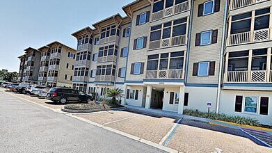 Building Photo - 231 Somerset Bridge Rd