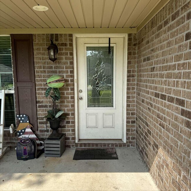 Foto del edificio - 1482 Cat-Mar Rd