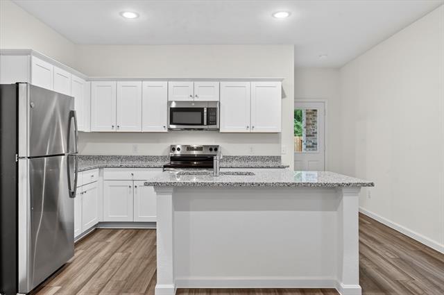 Foto del edificio - 2106 Prairie Ln