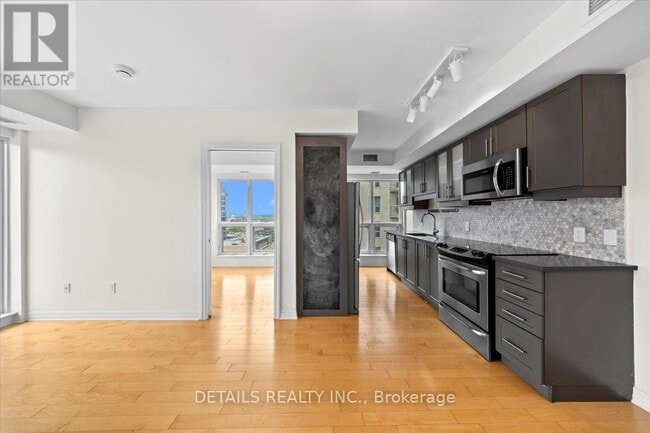 Building Photo - 195 Besserer St