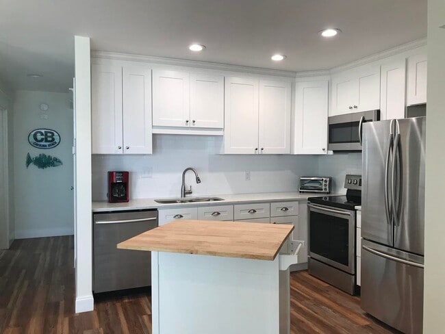 Foto del edificio - 705 Carolina Beach Ave S