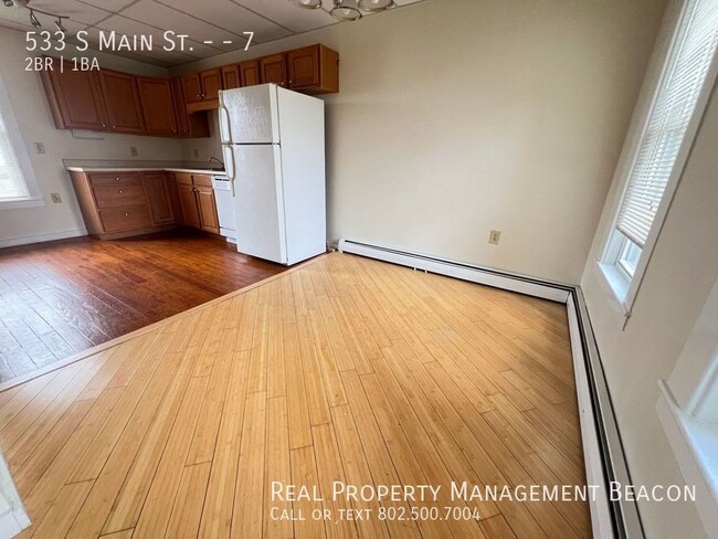 Foto del edificio - White River Junction, VT 2 BR Apartment $1...