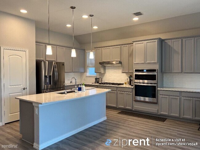 Building Photo - 4 br, 2 bath House - 2821 Gillingham Lane,...