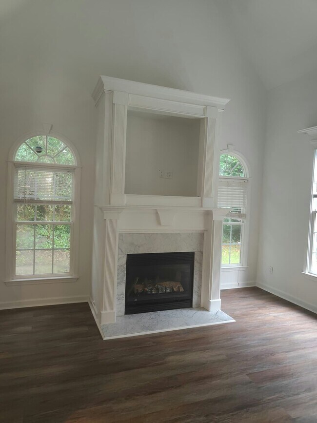 Building Photo - 6806 Lombard Ct