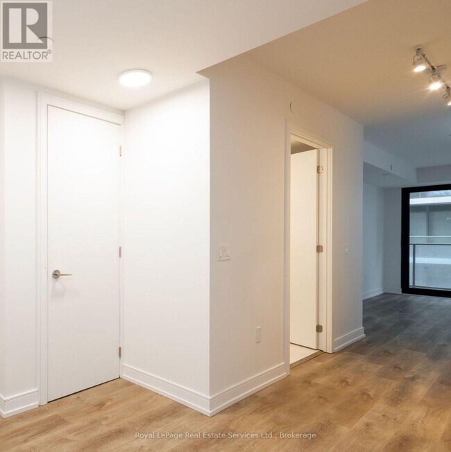 Photo du bâtiment - 1 Jarvis St