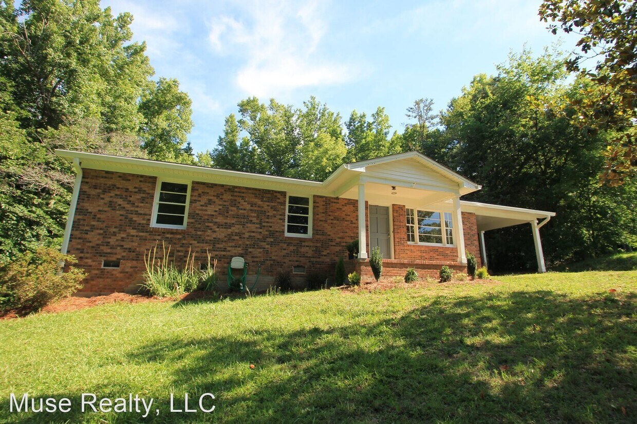 Foto principal - 3 br, 1 bath House - 1535 Glasscock Road