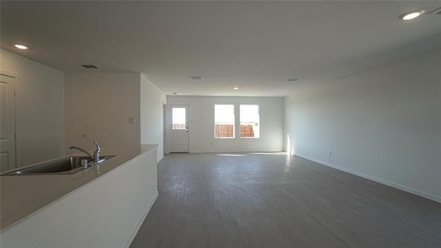 Foto del edificio - 5316 Agalinis Ave