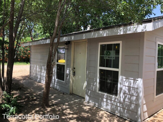 Building Photo - 2320 18th St
