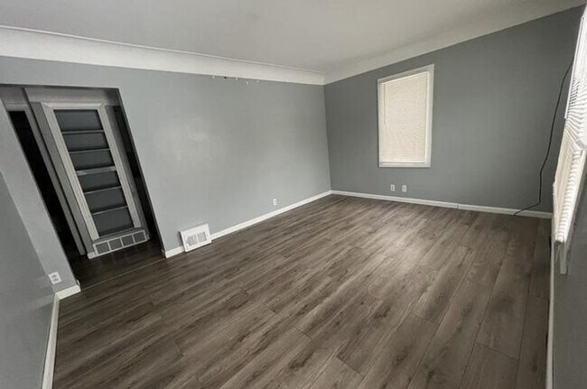 Building Photo - 2210 Blades Ave