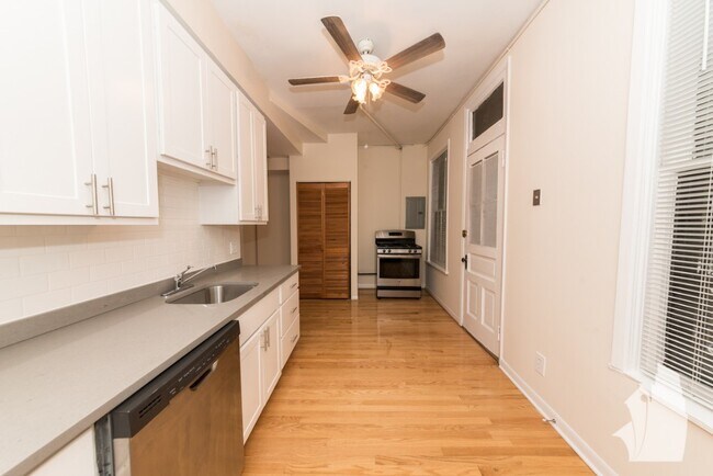 Foto del edificio - 1208 W Wrightwood Ave