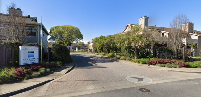 Foto del edificio - 244 Shoreline Ct