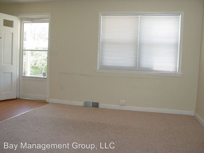 Building Photo - 1806 Swansea Rd